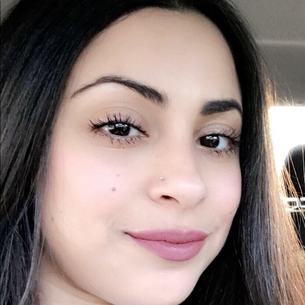 Meet your Posher, Sawsan